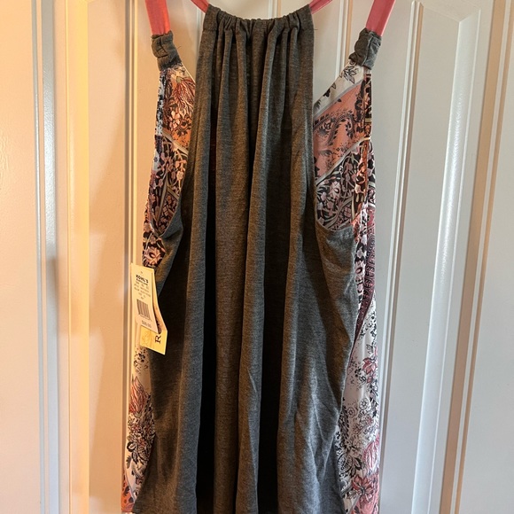 Rewind Tank Top - Picture 4 of 5